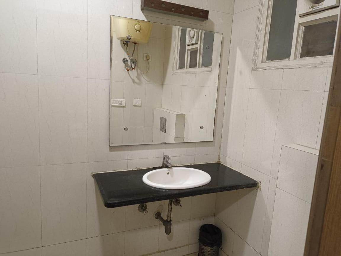Hotel Arina Inn New Delhi Luaran gambar